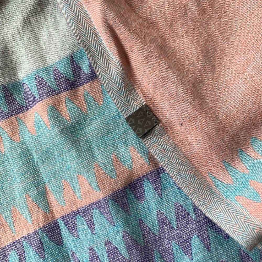 Iviva scarf - Picture 5 of 7